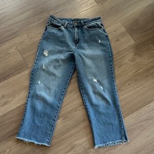 Sincerely Jules 100% cotton wide leg cropped denim. High waisted. Size 9/29